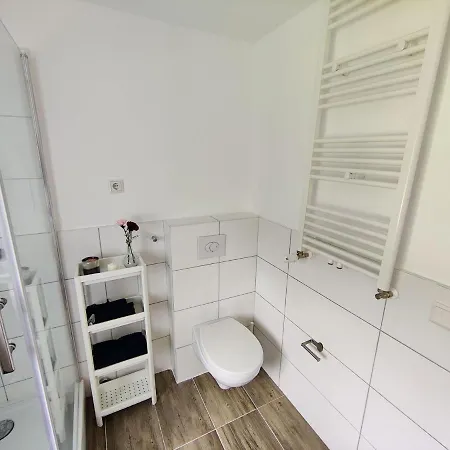 Inviting Apartmemt In Koenigswinter With Terrace 아파트